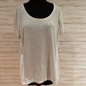 EUC!  Zenergy by Chicos top